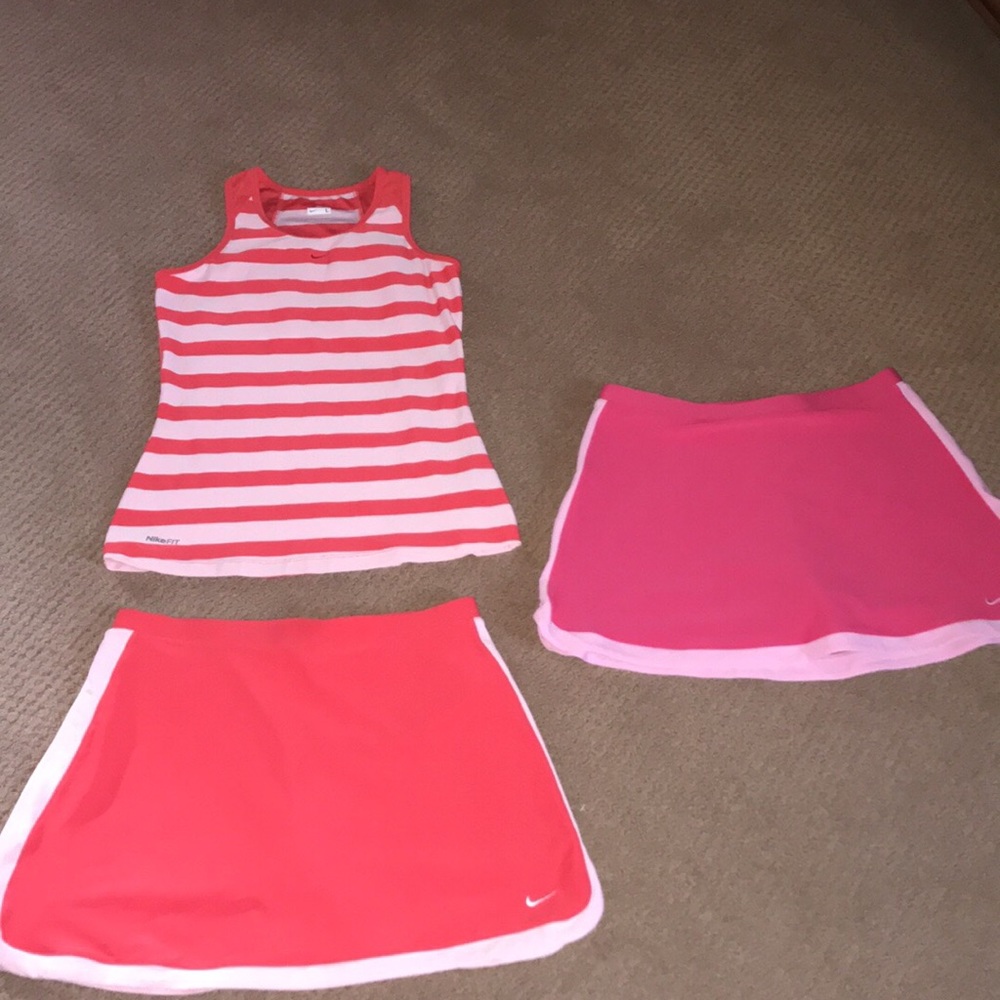 Like new girls large Nike bundle